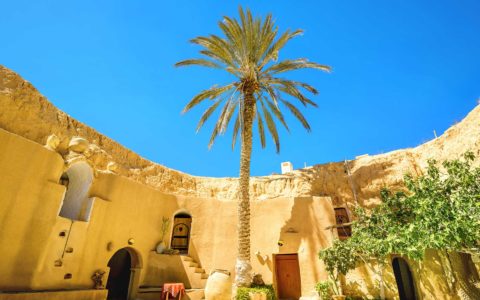 突尼西亞-穴居建築─MATMATA