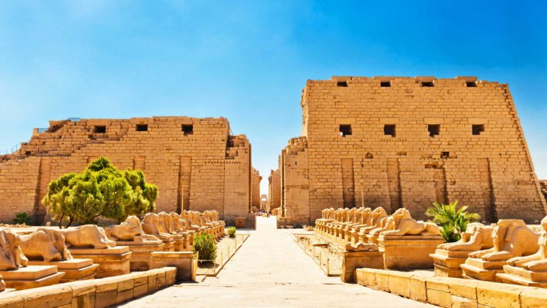 埃及卡納克神殿-Karnak-Temple-shutterstock_179121524-M