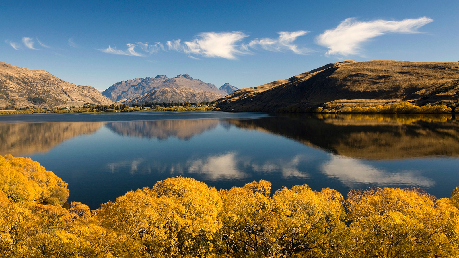 百夫長旅遊_大洋洲_紐西蘭_劍鎮Arrowtown_shutterstock_2375084315-1600X900