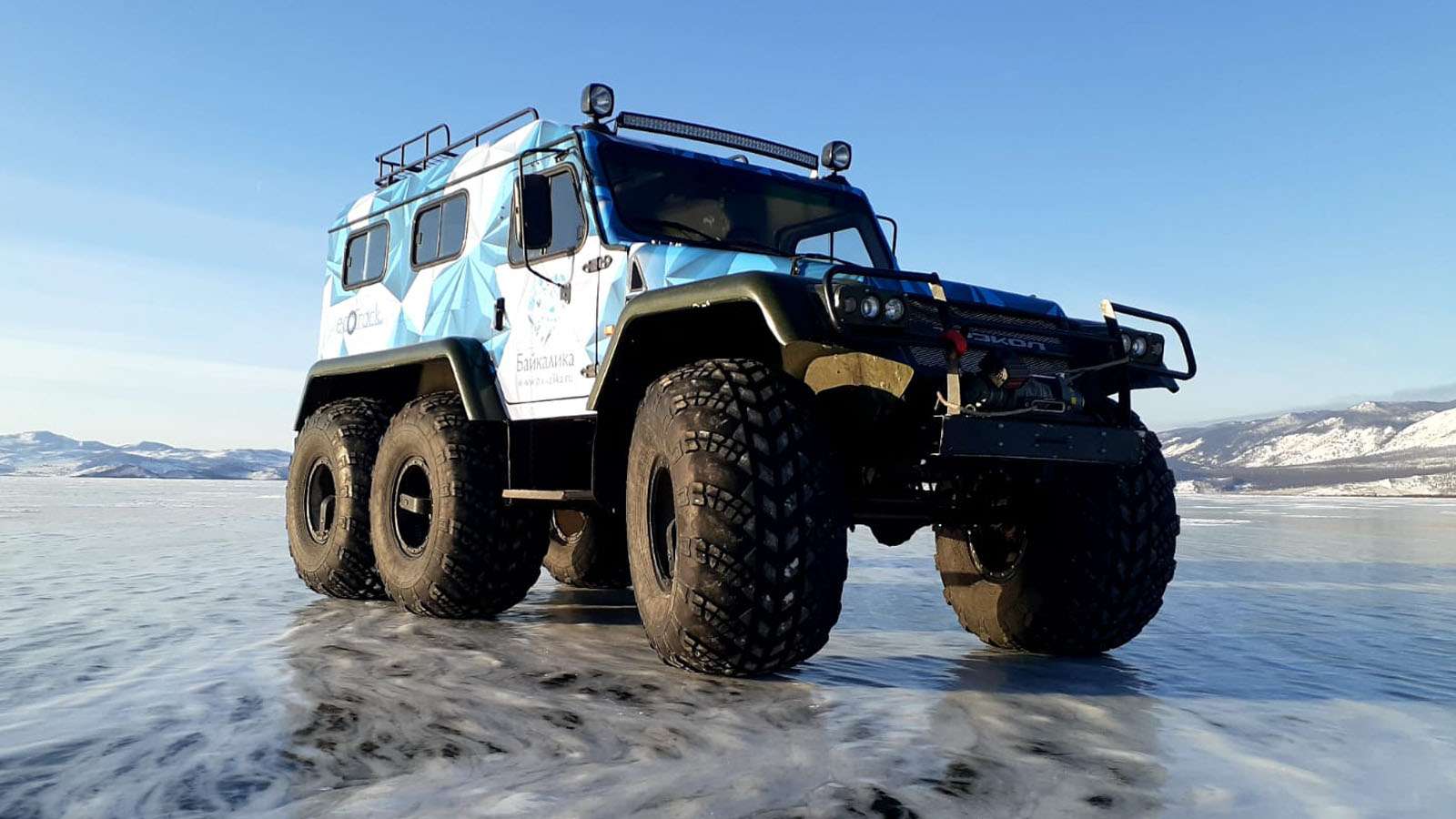 百夫長獨家安排--六輪冰上吉普車(6人)