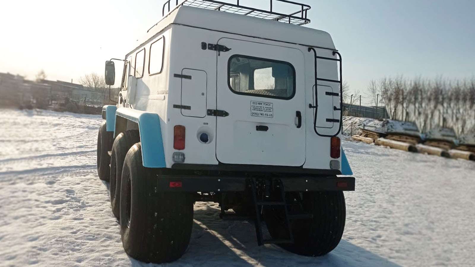 上下車有小樓梯可以走